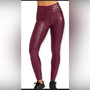 NWT Peloton Show Up Printed Leggings - Burgundy Houndstooth